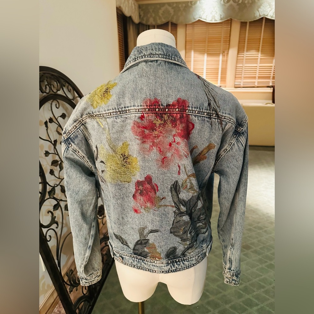 Guess Floral Embroidered Denim Jacket